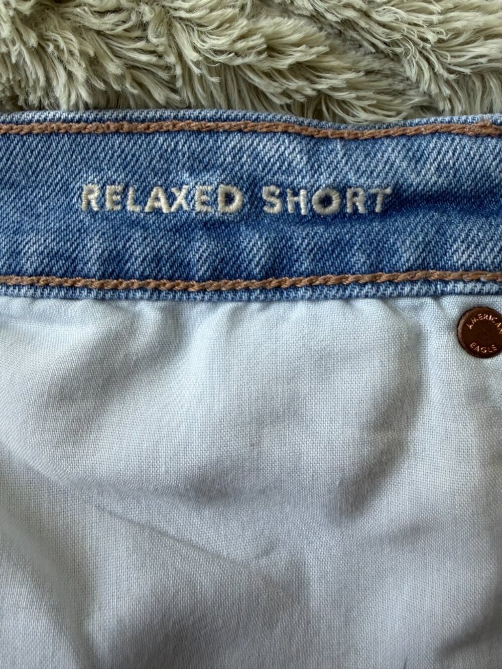 Relaxed Strigid Denim Shorts Size 8 Medium Wash - Picture 5 of 6